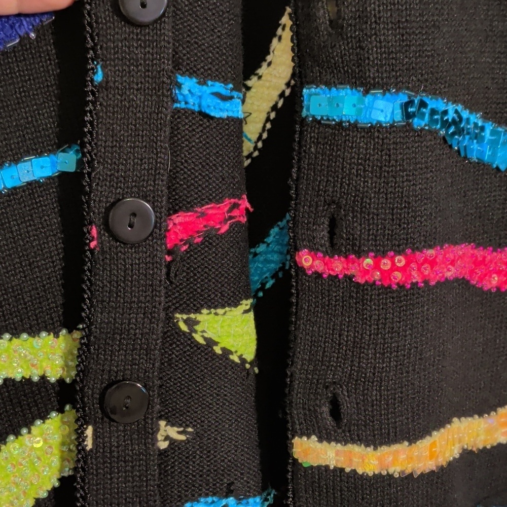 VINTAGE colorful embellished cardigan - size medium - Picture 9 of 10